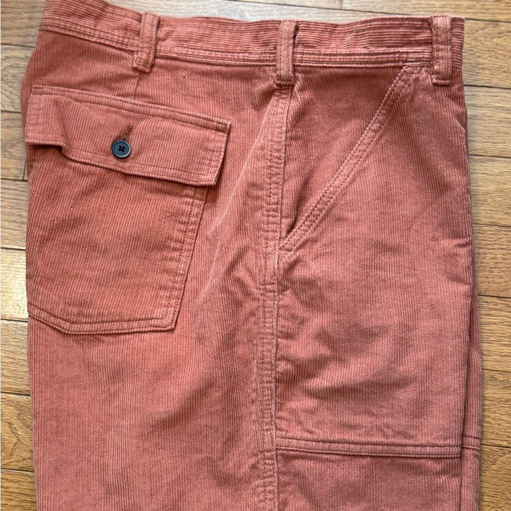 Patagonia Men's Rust Cargo Shorts - Picture 3 of 6